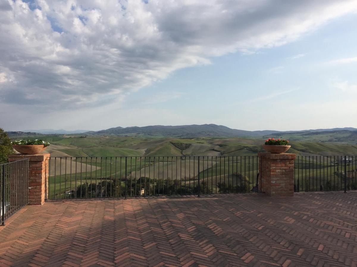 Dinas House Tuscany Holidays Terricciola Exterior photo